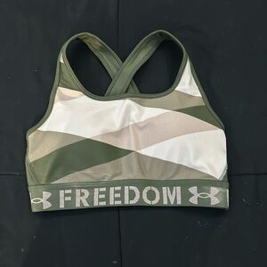 Brand new Under armor sports bra. Size small